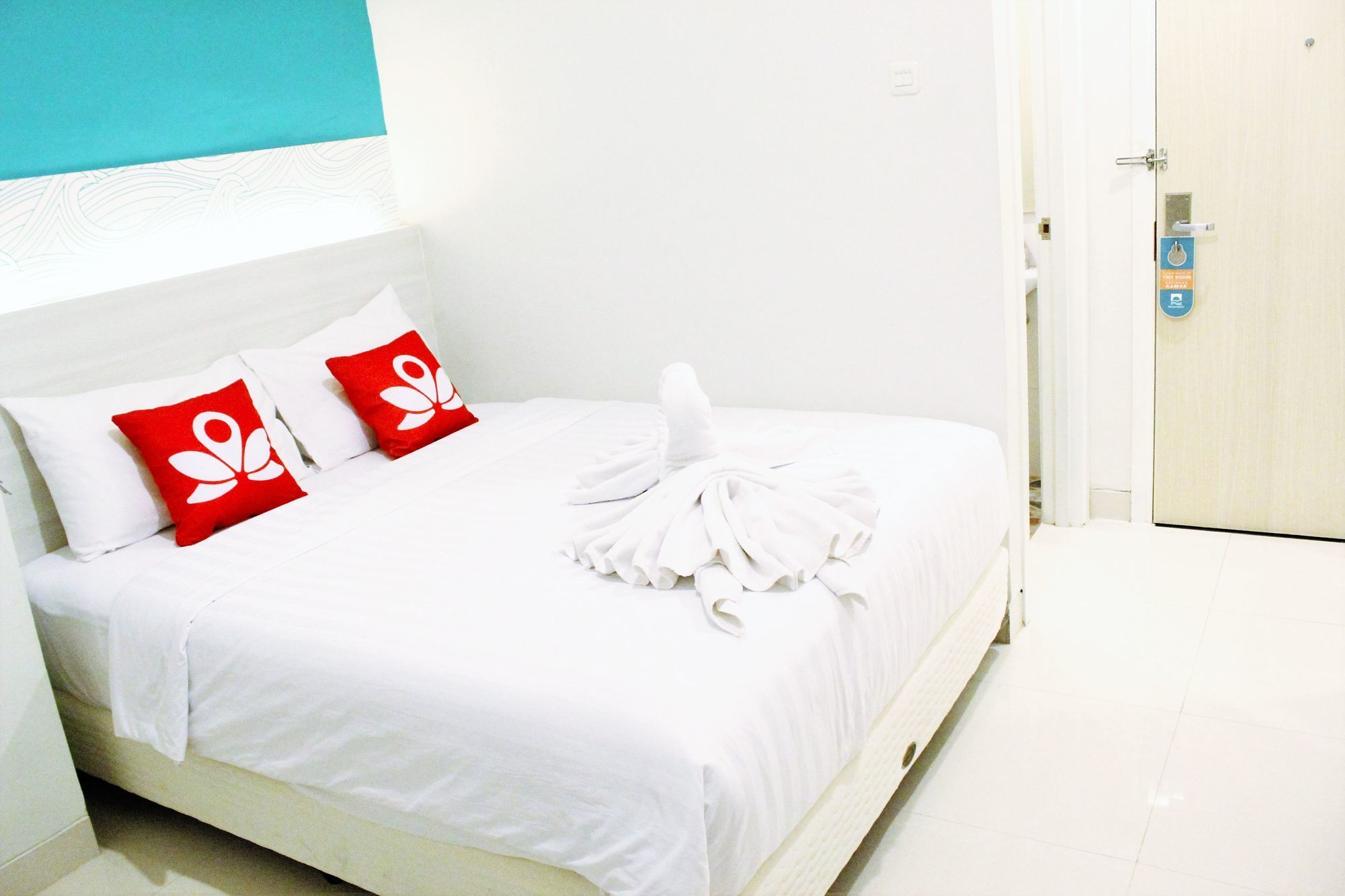 Zen Pasar Ikan Losari Hotel *